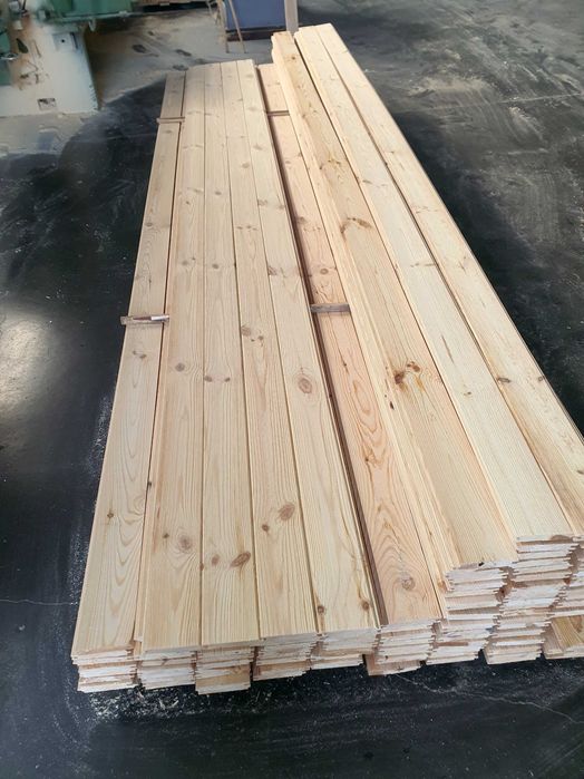 Vand lambriu de pin sau molid 50 lei mp.