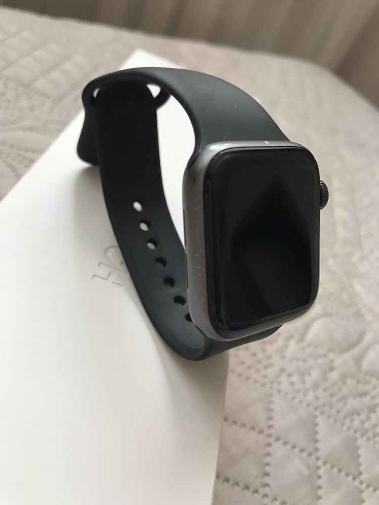 Apple Watch 4 series 40 mm