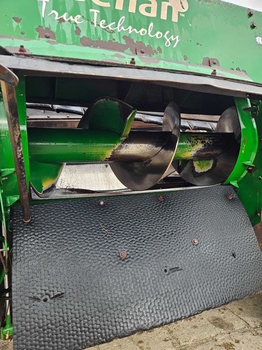 Remorca malaxor de furaje Keenan MechFiber 320