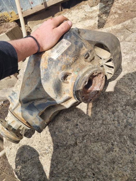 Vând jante și un grup spate x5 e53 3.0d manual 218 cp