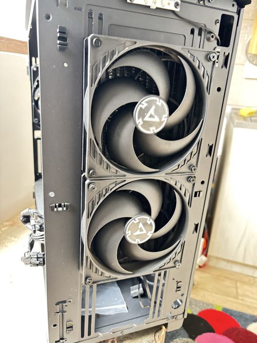 Combo placa baza Gigabyte B450 pro + AMD 3800XT + cooler artic 280mm