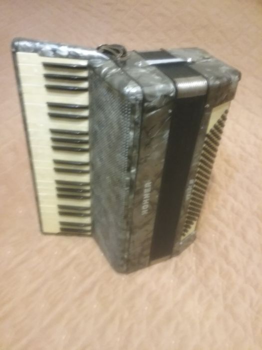 Acordeon Hohner Tango lll 880 bandon