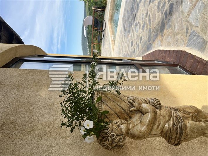 Къща с морска панорама