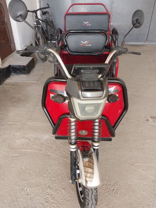 3 колёсный скутер