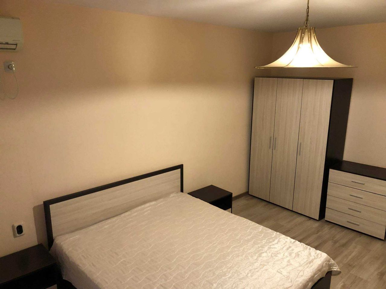 Дава се под наем Тристаен апартамент в Бургас, Център - 92 кв.м за 191.25 € - Снимка #18