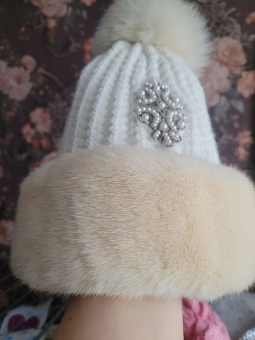 Продам зимнюю шапку