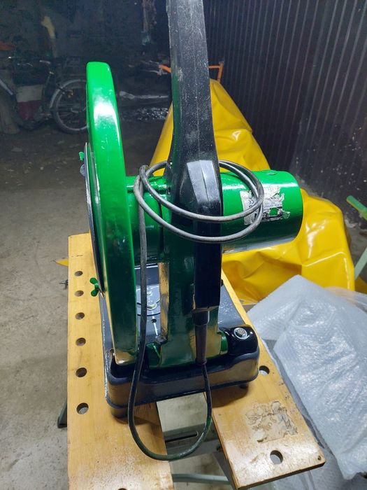 Circular debitat metal Mannesmann