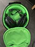 Castj Razer Blackshark V2 + accesoriu de transport