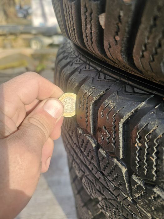 Зимние шины 195/65/15