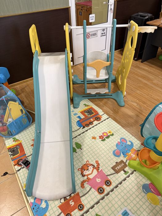 Детски парти център Sonne - Пързалка и люлка Moxo