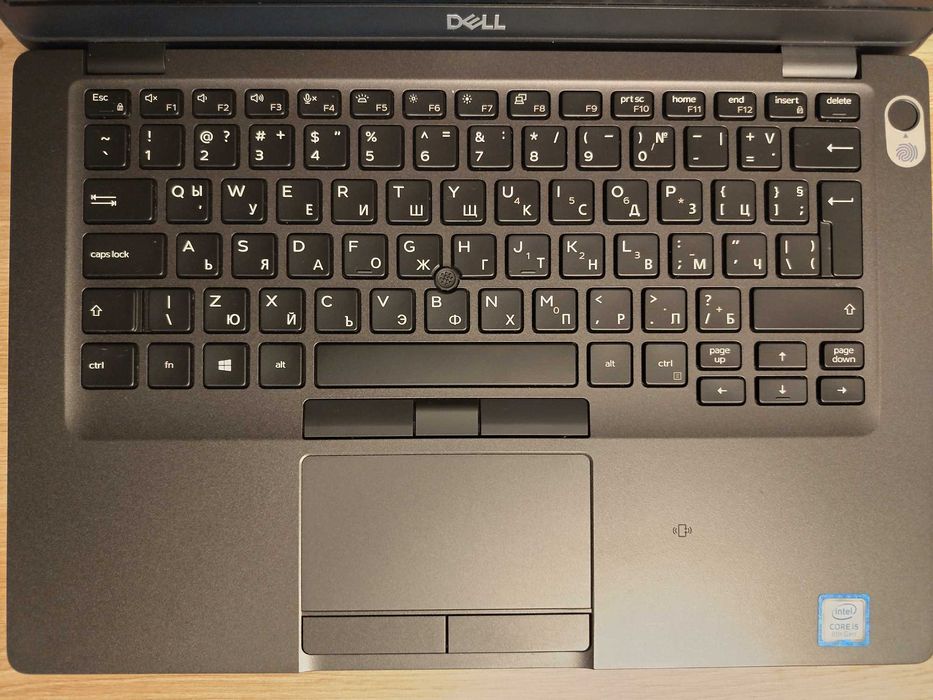 Лаптоп Dell Latitude 5400/ 14“ FHD/ i5-8265U/ 12GB DDR4/ 256 SSD