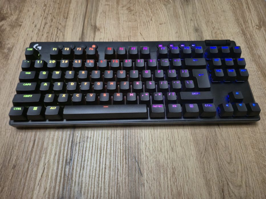 Logitech G Pro X TKL геймърска клавиатура