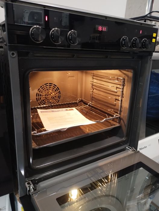 Фурна с плот Siemens Black Edition