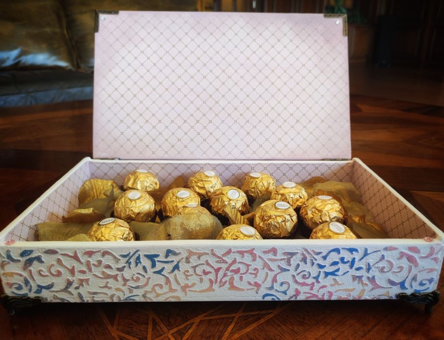 Дървена кутия за съкровища, спомени и сладки моменти!