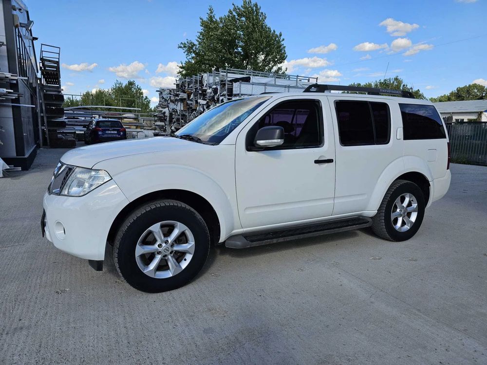Dezmembrez Nissan Pathfinder 2.5 Diesel 2008