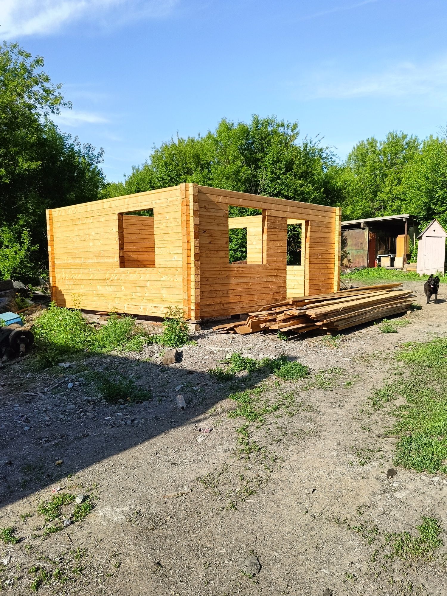 Продам сруб. Размером 5*5
