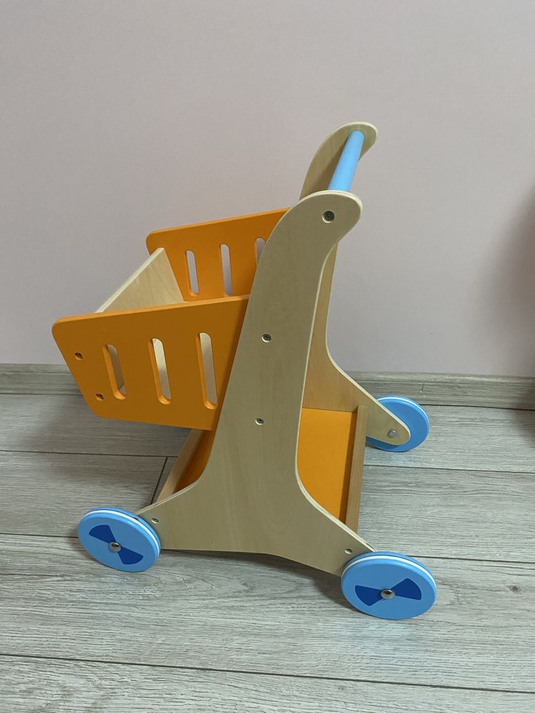 Детска дървена пазарска количка