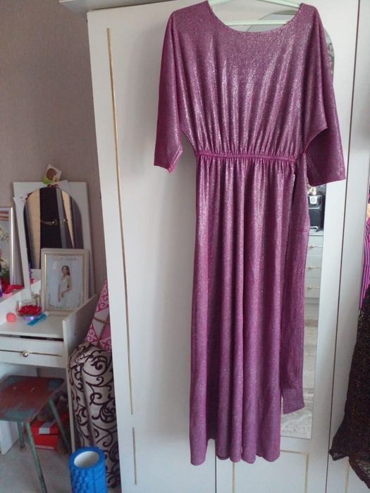 Продам платья вечерние