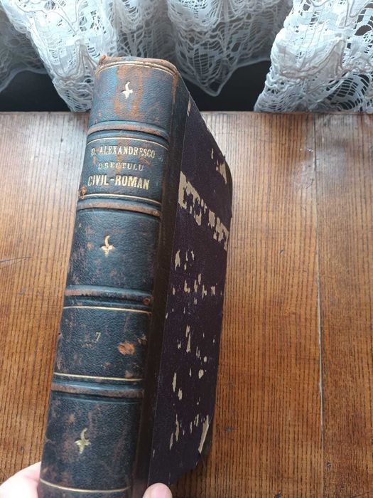 Lot de 10 Cărți Vechi (1860-1960) in stare buna