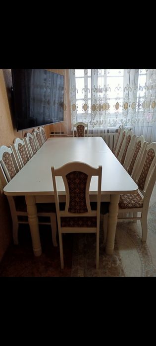 Продам гостиный стол