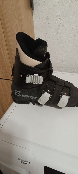 Продавам Ски обувки