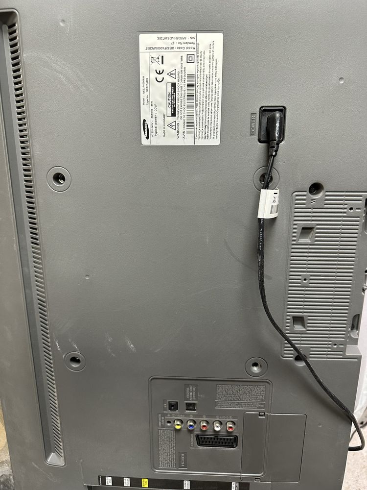LED телевизор Samsung UE32F4000AW