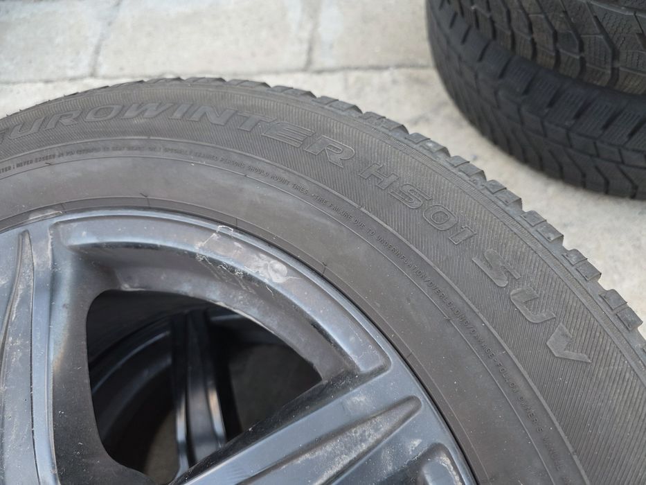 2бр Зимни гуми 235 60 17 - Falken