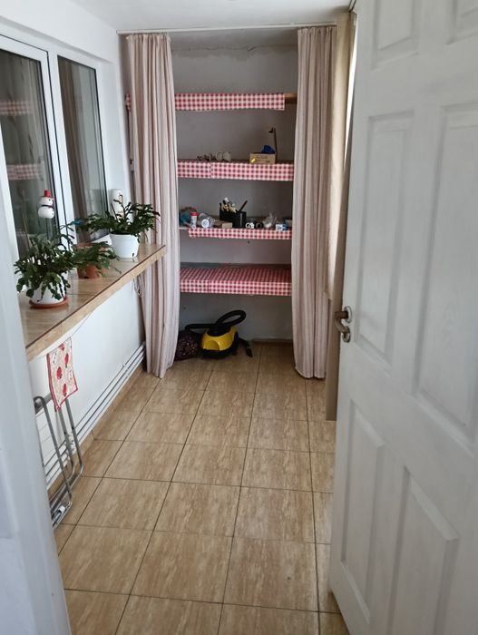 Închiriem apartament