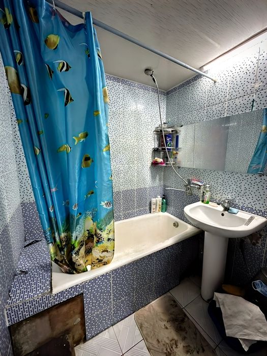 Срочно квартира сотилади узимни уйим