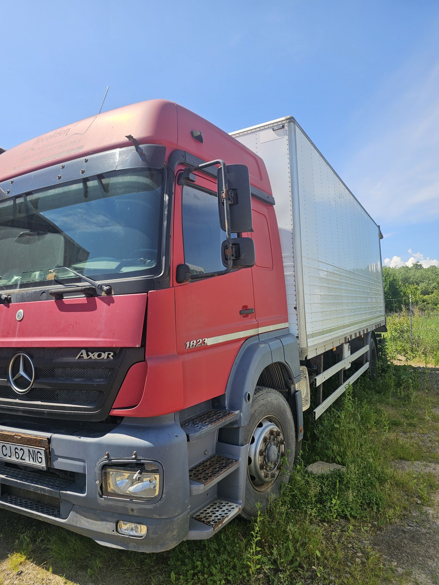 Vând Mercedes axor