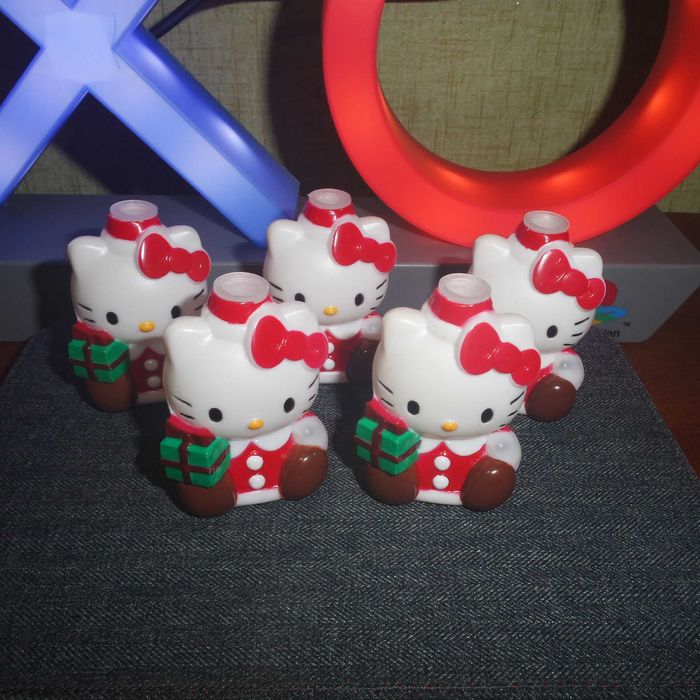 Подсвечники Hello Kitty