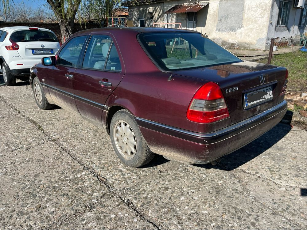 Mercedes c230 2.3 бензин автоматик 100000км