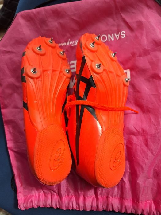 Шпайкове Asics 40номер