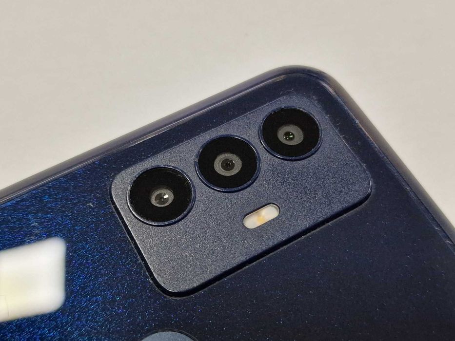 TCL 305 32GB 2GB RAM Dual