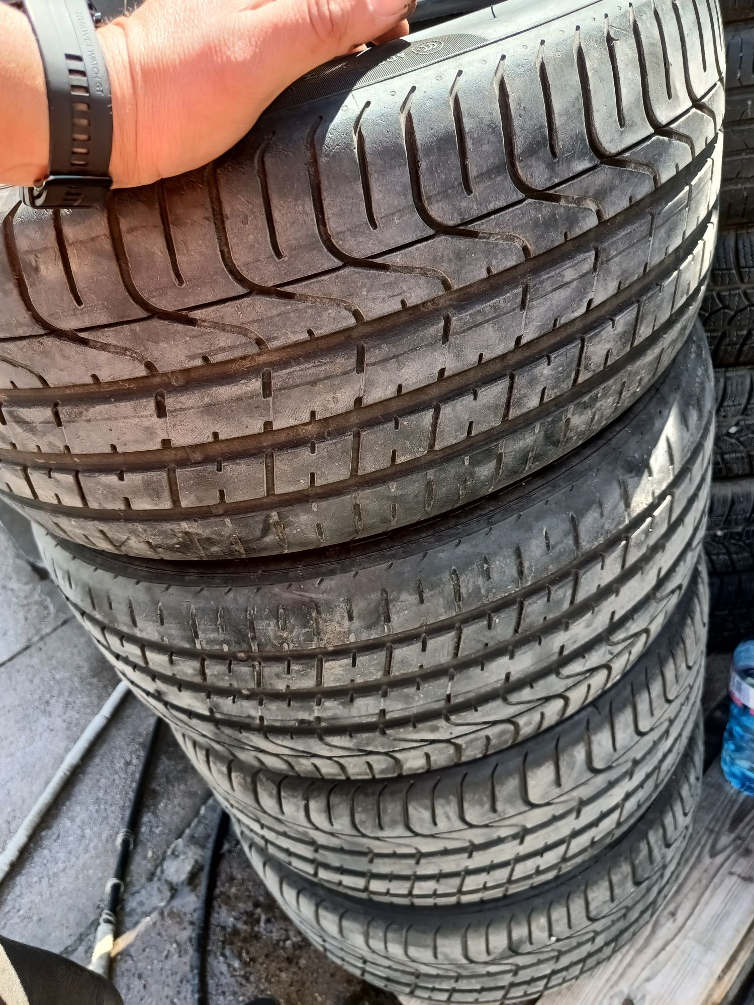 Pirelli 255 35 20