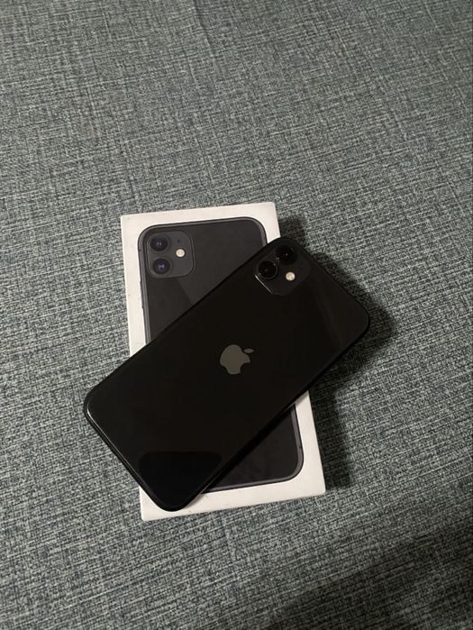 Продам iPhone 11