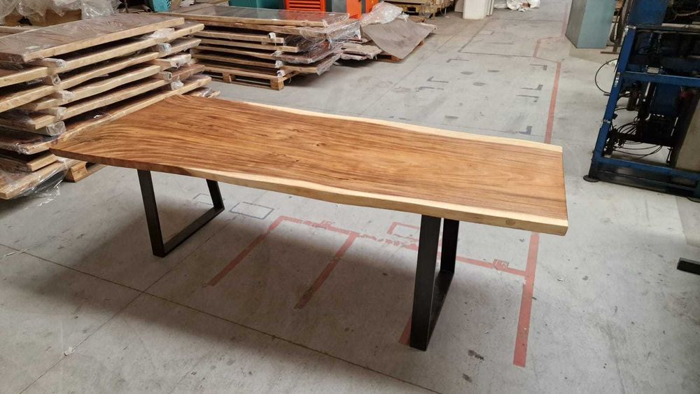 Masa lemn masiv exotic