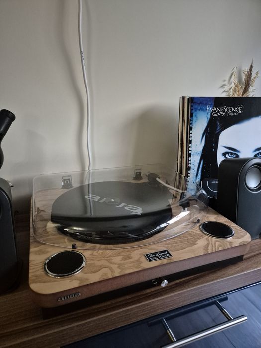 Грамофон AIWA GBTUR-120WD