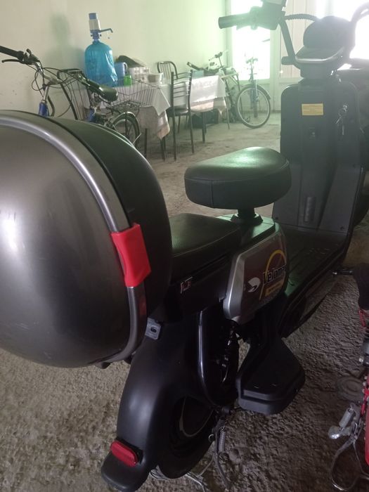 Электро скутер сотилади