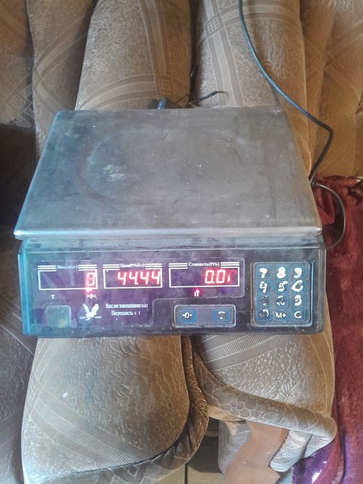 Продам весы магазинные