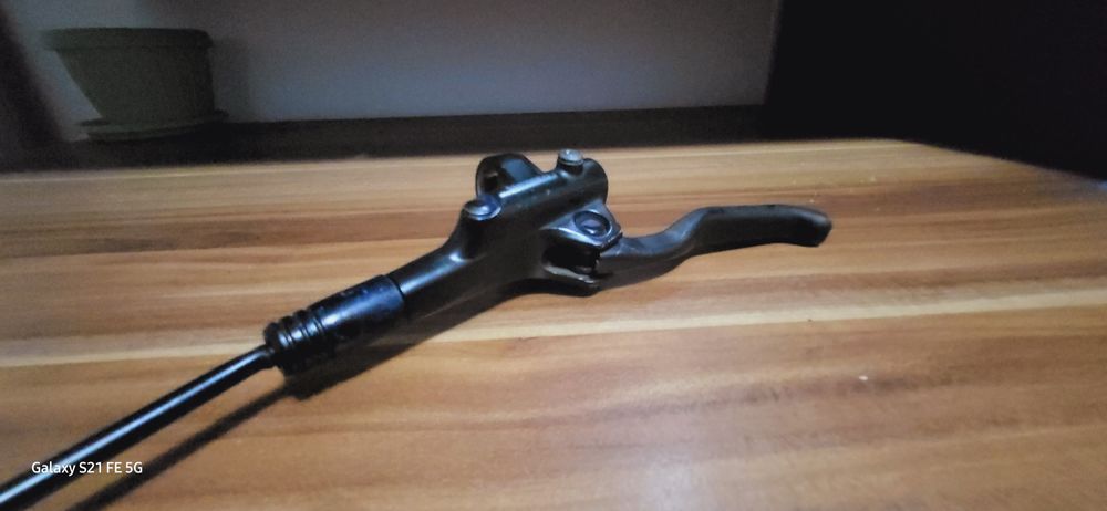 Vand Fran față Shimano MT200