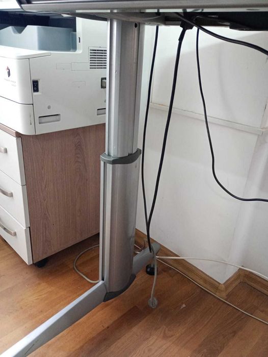 Birou reglabil electric pe inaltime,160x90cm