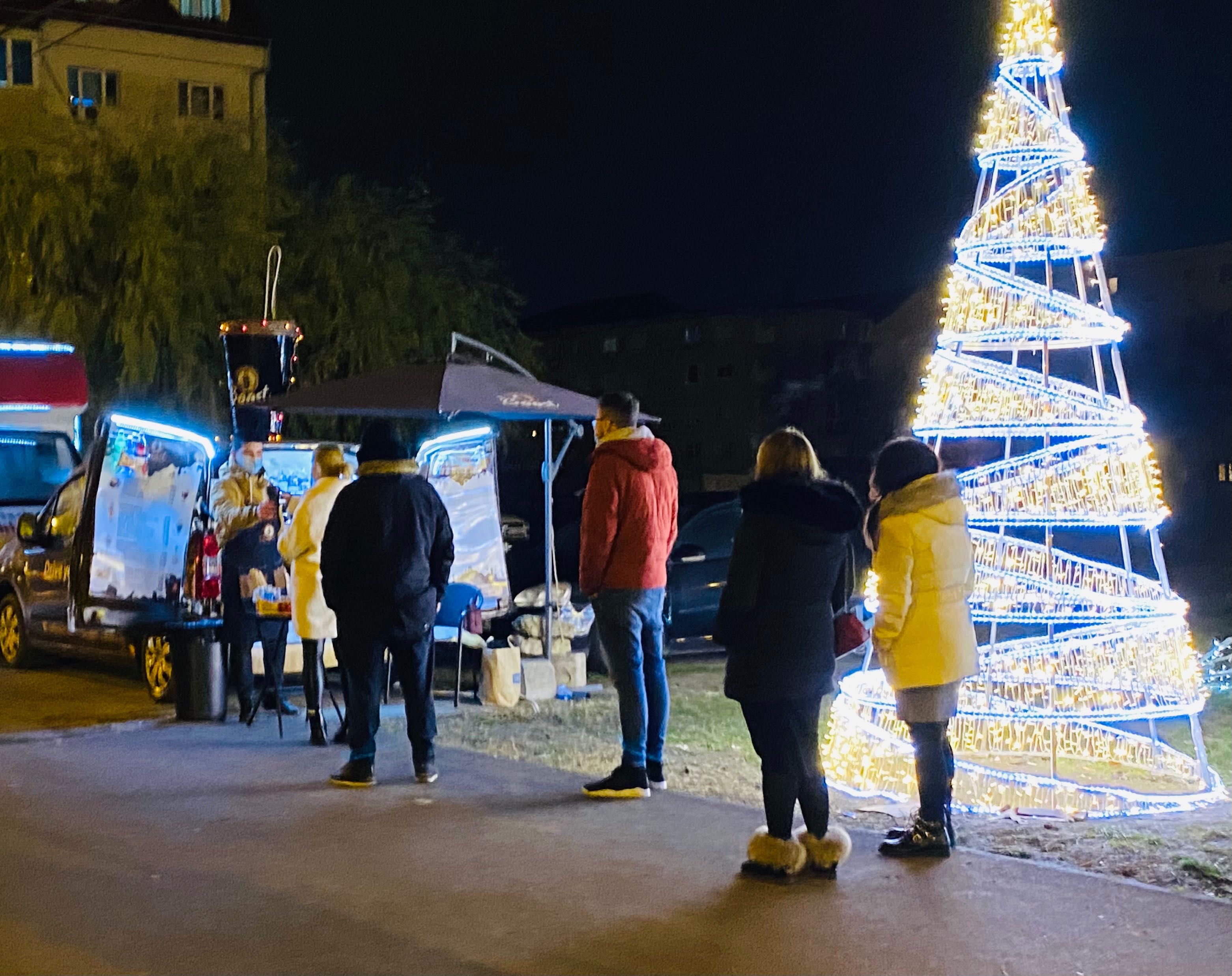 Vând vehicul comercial special amenajat pentru prepararea cafelei