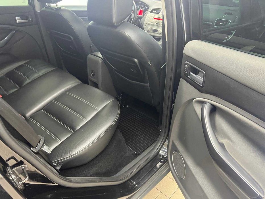 Ford Kuga , 2.0 Diesel [4x4,panoramic, piele)