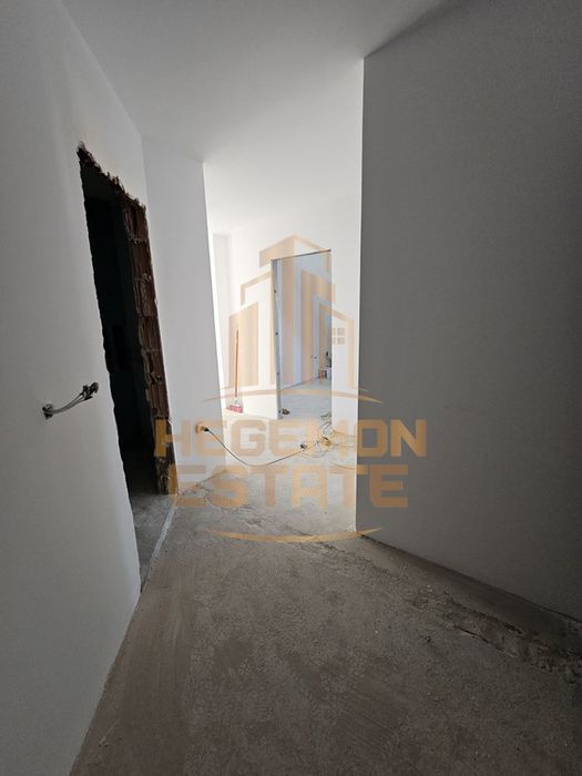 Продава се Тристаен апартамент в Варна, Левски - 101 кв.м за 1981 €/кв.м - Снимка #12