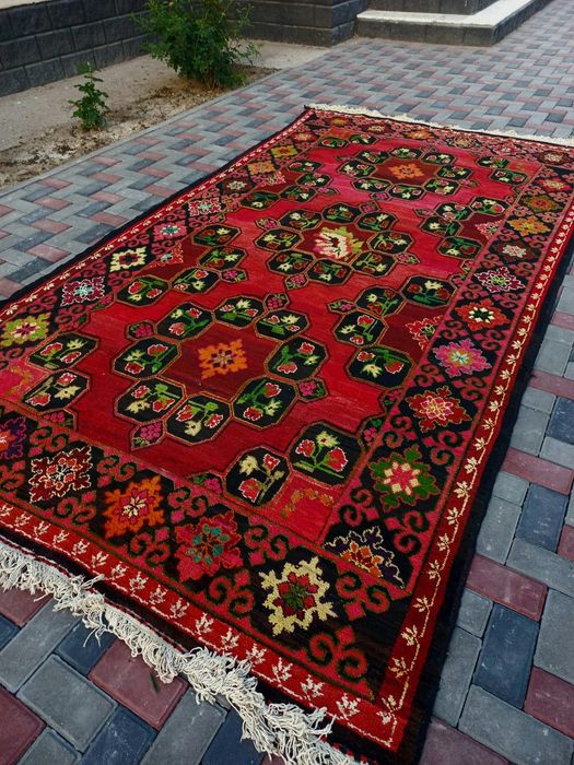Ковры ручной работы. Казахские Национальные. Разные размеры.