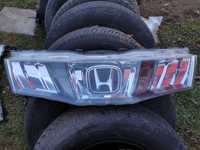 Стъклена решетка  за Хонда Сивик 8 ма генерация.