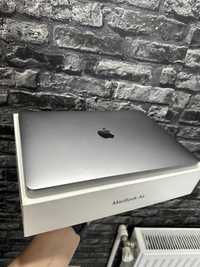Vand/Schimb MacBook Air