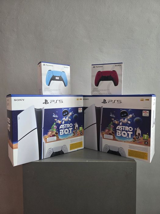 PlayStation 5 slim с два контролера и игра