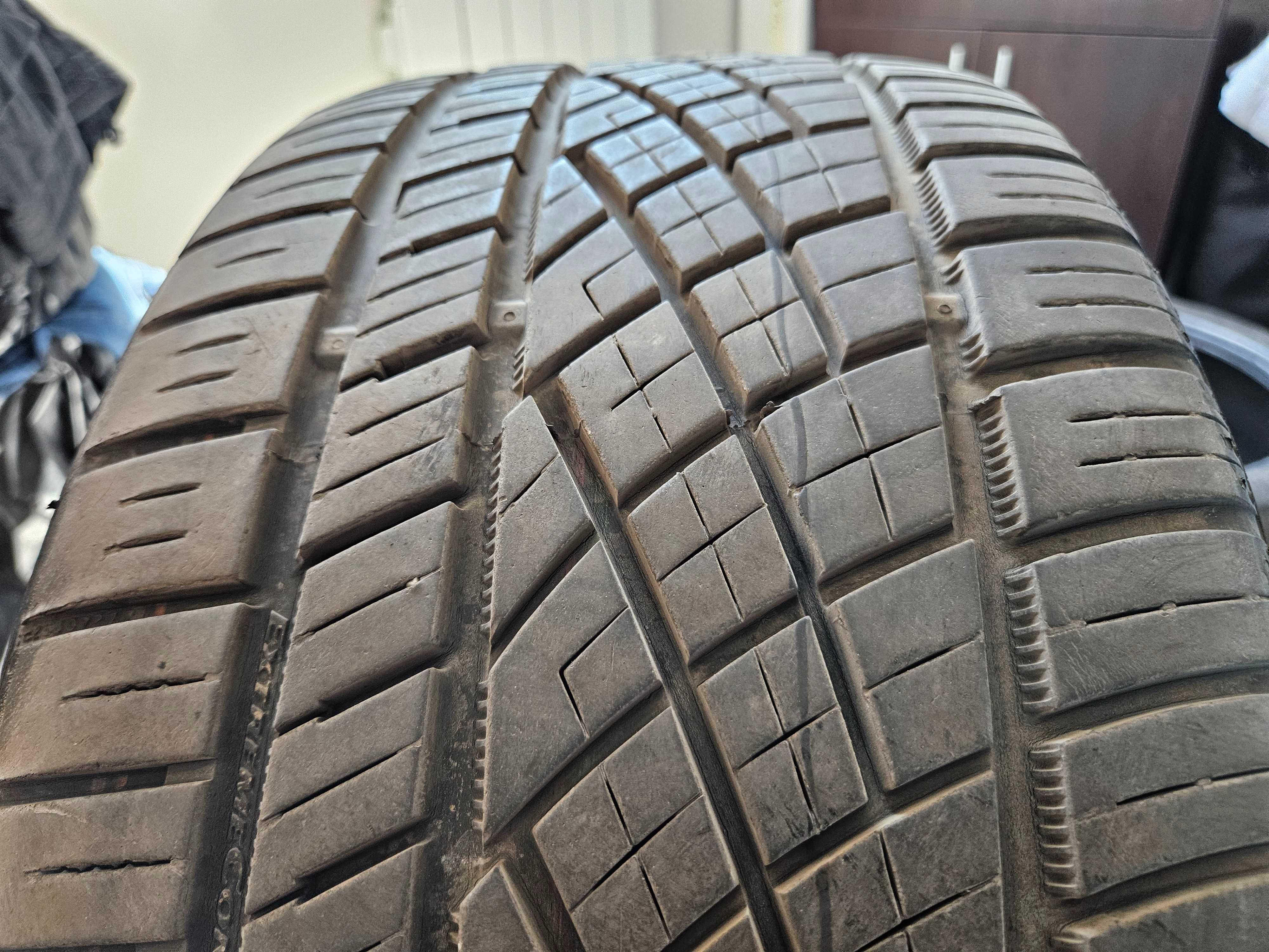 Гуми 245/35/R20 Continental ExtremeContact, всесезонни